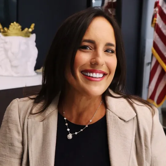 Heidi Bressler, Agent in  - Compass