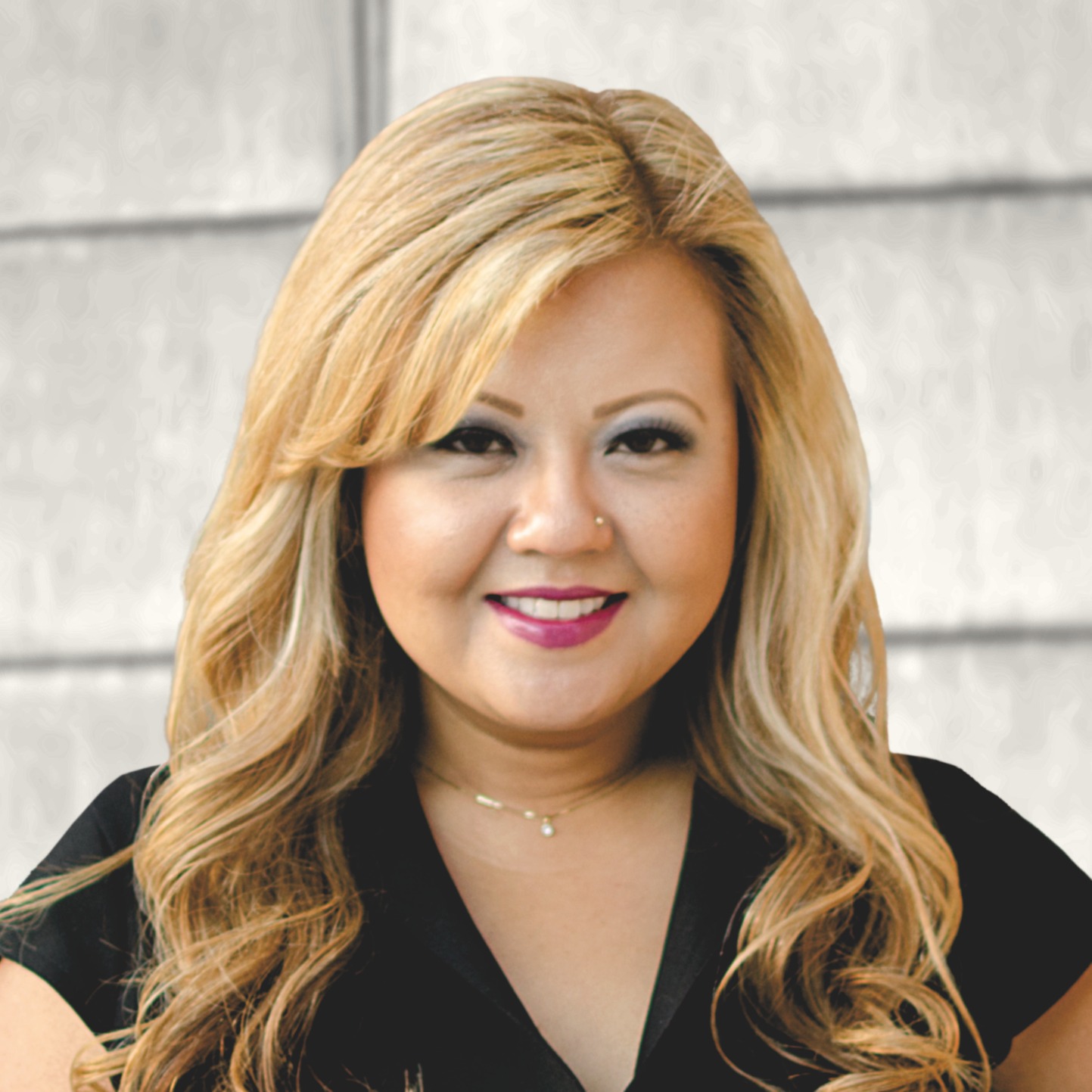 Headshot of Chana Firestone