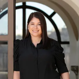 Beth Lockwood, Agent in  - Compass