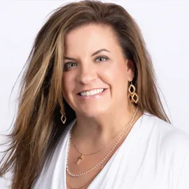 Shelli Beck, Agent in  - Compass