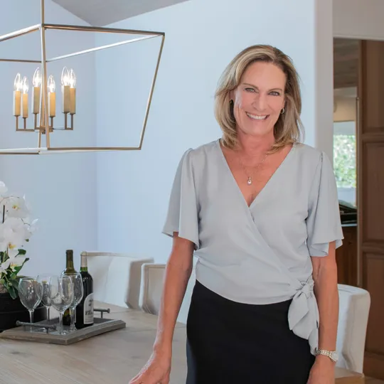 Tracy Pisenti, Agent in  - Compass