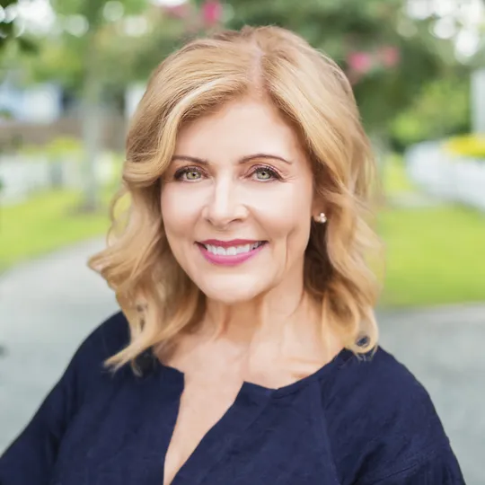 Prissy Feinberg, Agent in  - Compass