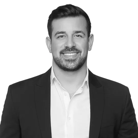 Gerardo Gonzalez, Agent in  - Compass