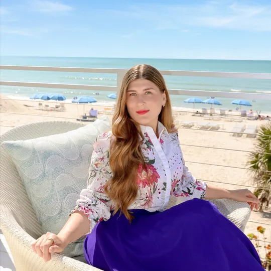 Marissa Savic, Agent in  - Compass