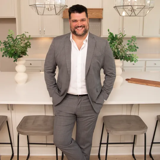 John Marc Stephens, Agent in  - Compass