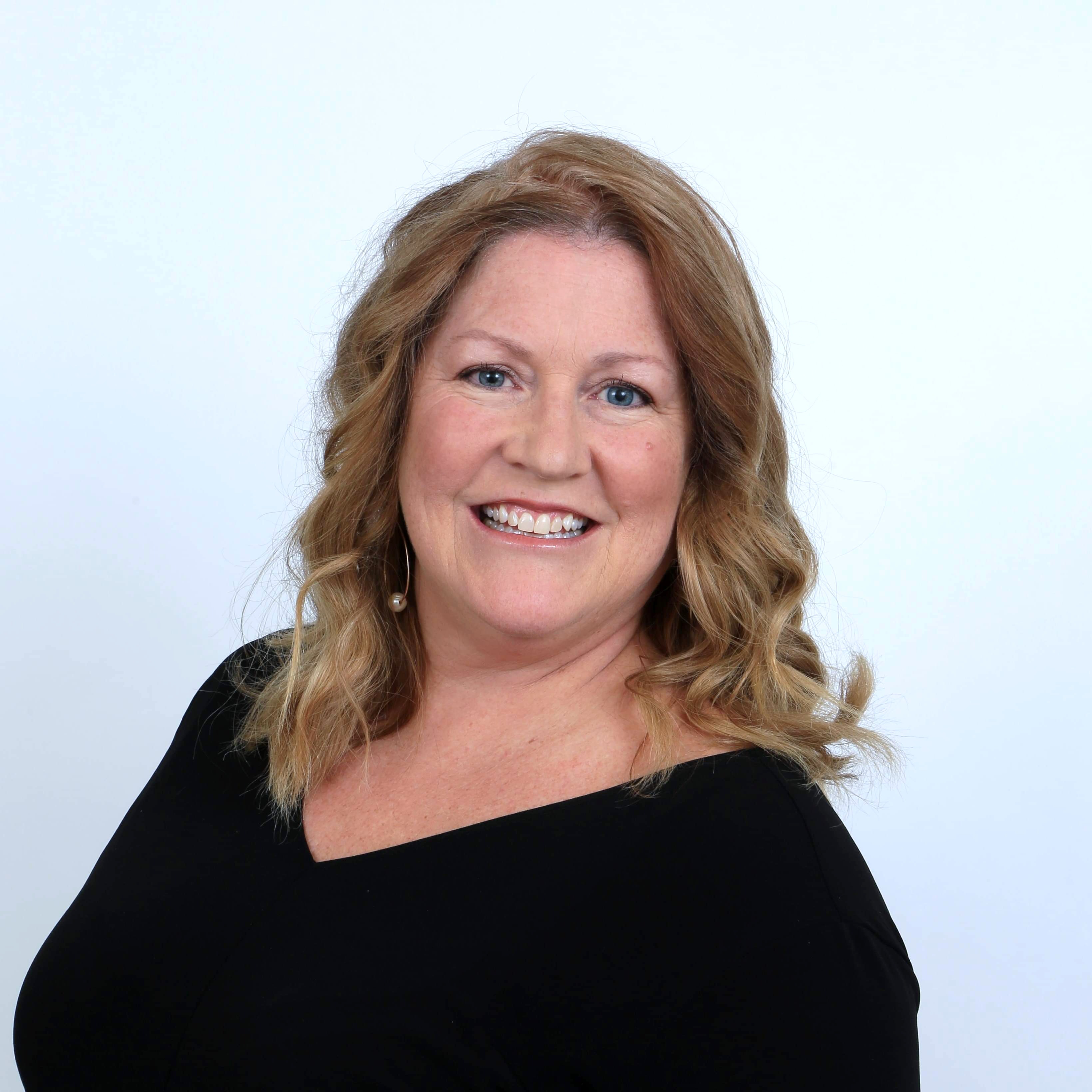 Headshot of Jennifer Steen