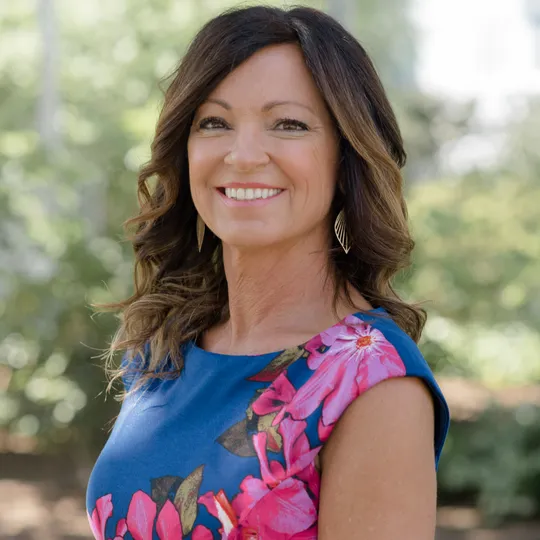 Dawn Wolf, Agent in  - Compass