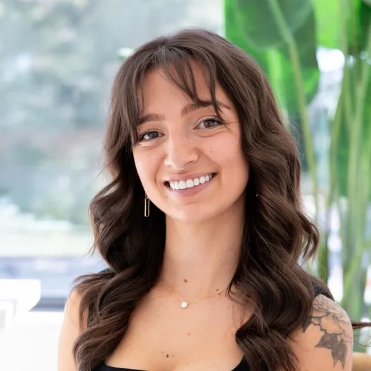 Carly Sellaro, Agent in  - Compass