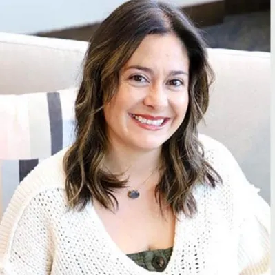 Allison Nuanes, Agent in  - Compass