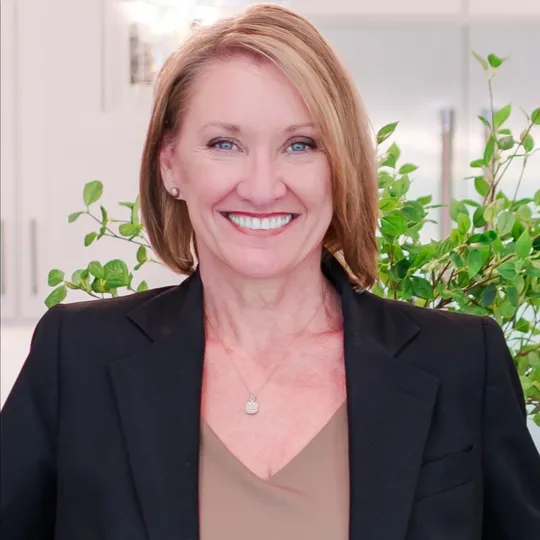 Lisa Quin, Agent in  - Compass