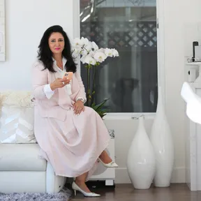 Azita Alaverdi