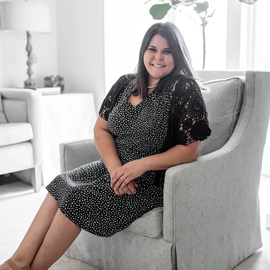 Jessika Guderyon, Agent in  - Compass