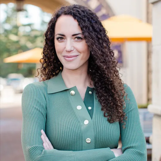 Stephanie Mull, Agent in  - Compass