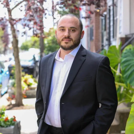 Brandon Greenstein, Agent in  - Compass