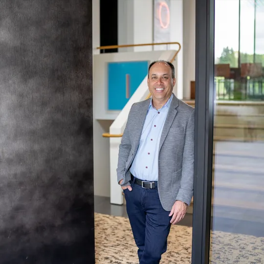 Alex Tse, Agent in  - Compass