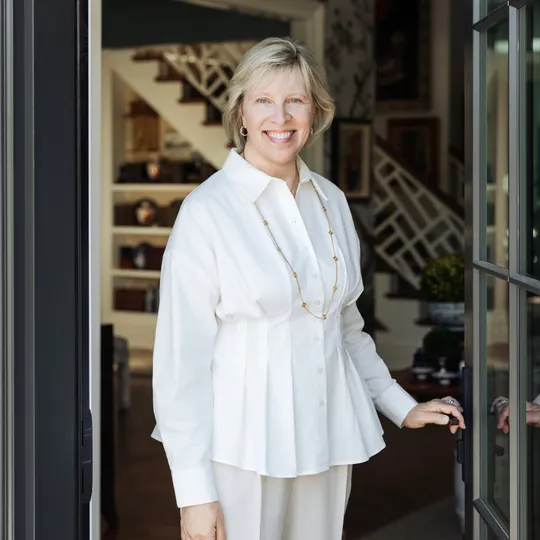Lynn Kuttruff, Agent in  - Compass