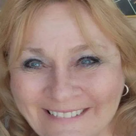 Patricia Schmitt, Agent in  - Compass