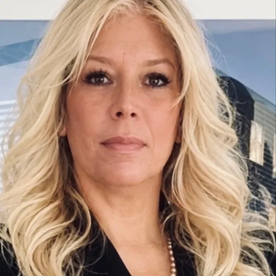 Paula Otto, Agent in  - Compass