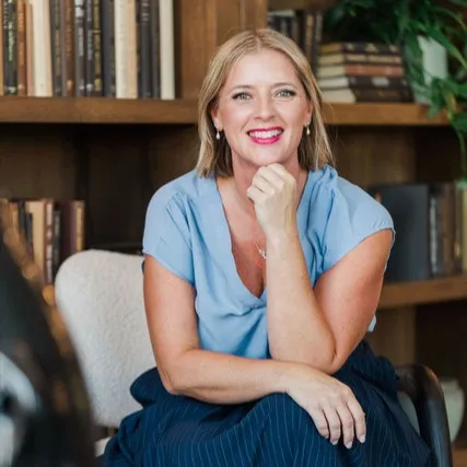 Amy Towne, Agent in  - Compass