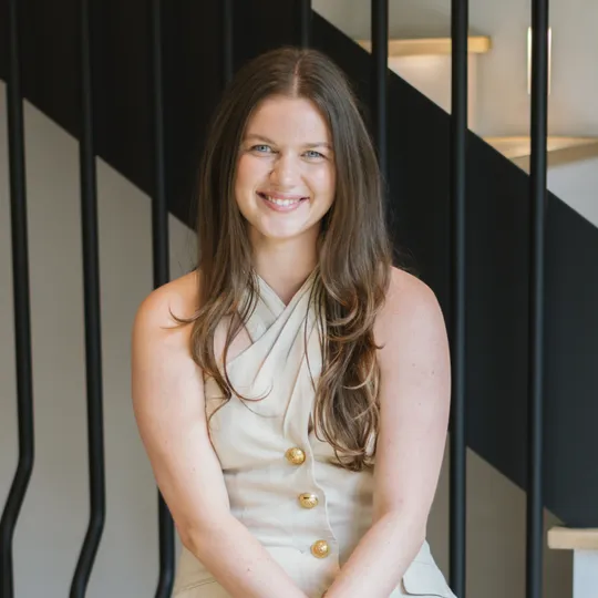 Elise Bollenbacher, Agent in  - Compass