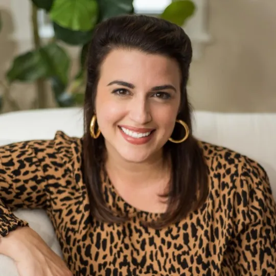 Caitlin Orsini, Agent in  - Compass