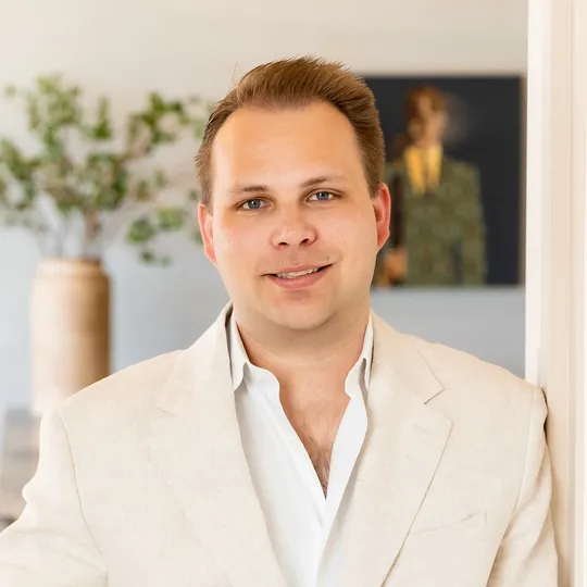 Mike Buchhauer, Agent in  - Compass