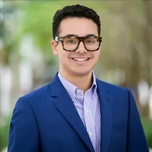 Daniel Bayer, Agent in  - Compass