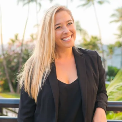 Kelly Swanson, Agent in  - Compass