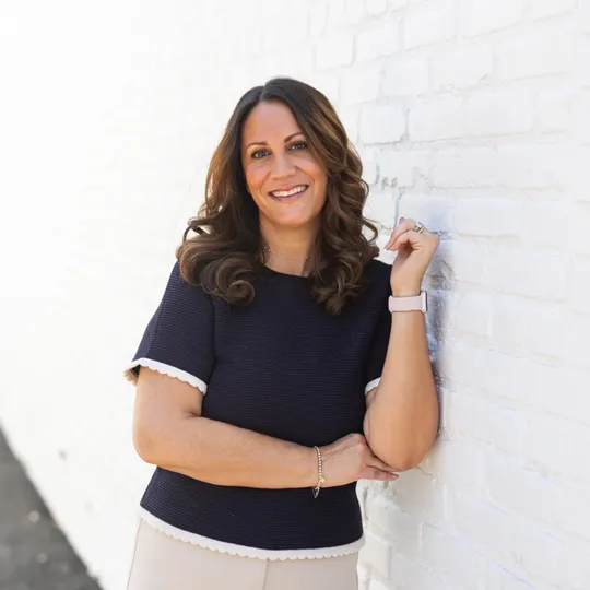 Nikol Puco, Agent in  - Compass