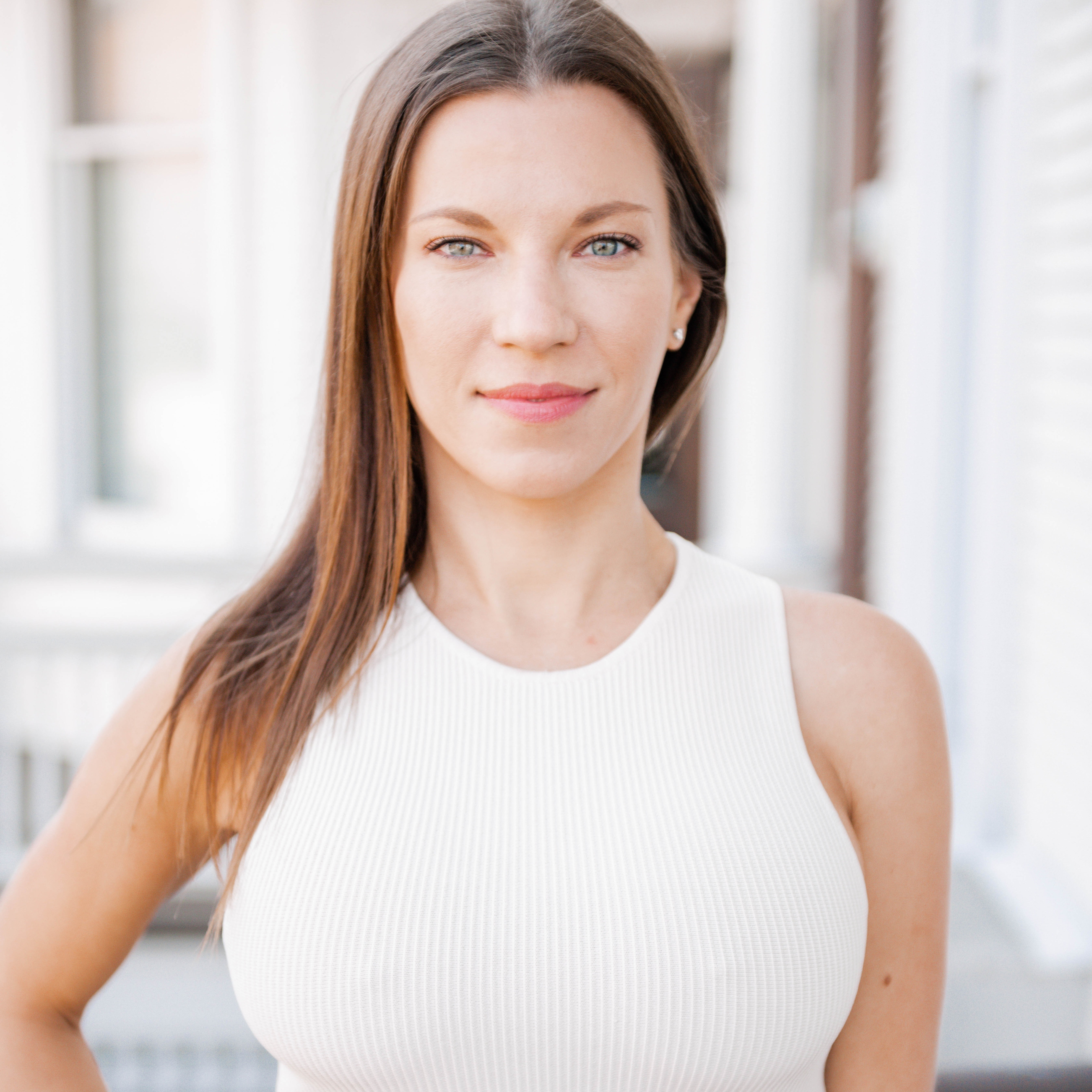 Headshot of Valerie Pondel