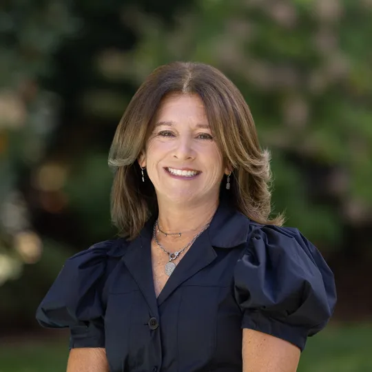 Amy Sucoff, Agent in  - Compass