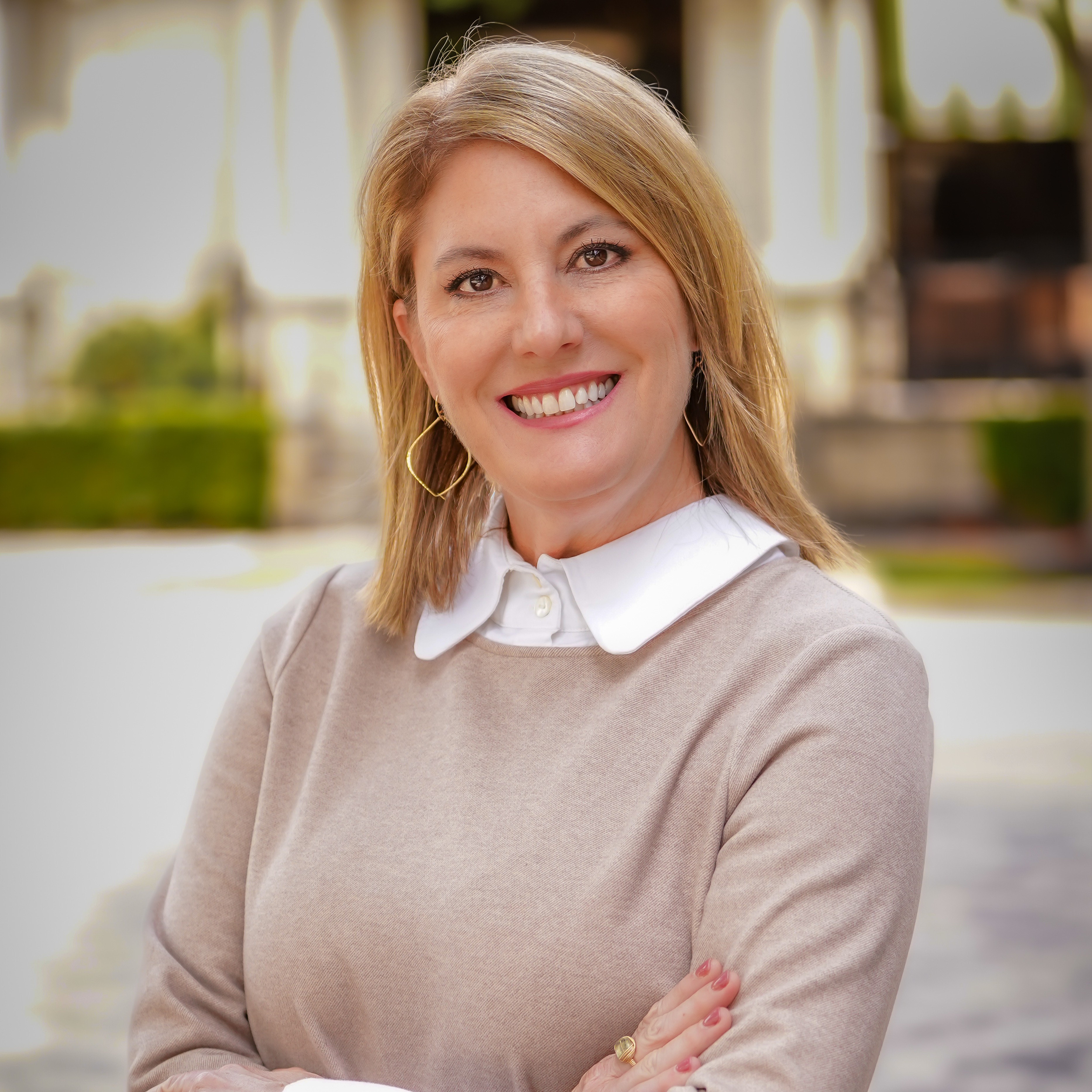 Headshot of Rhonda Monteverde