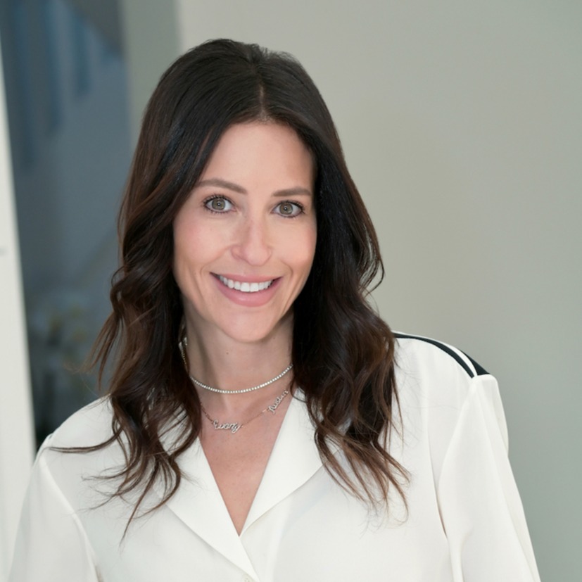 Headshot of Lauren Sachs