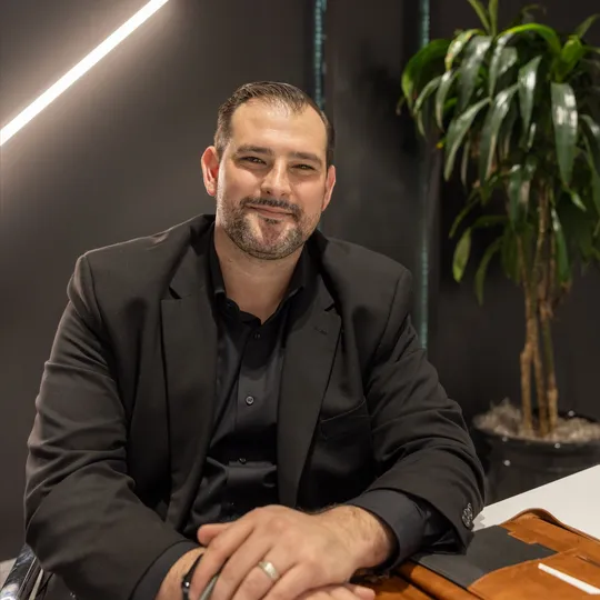 Tim Goulet, Agent in  - Compass