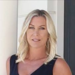 Headshot of Kelly Brennan