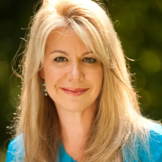 Beth Hooker, Agent in  - Compass