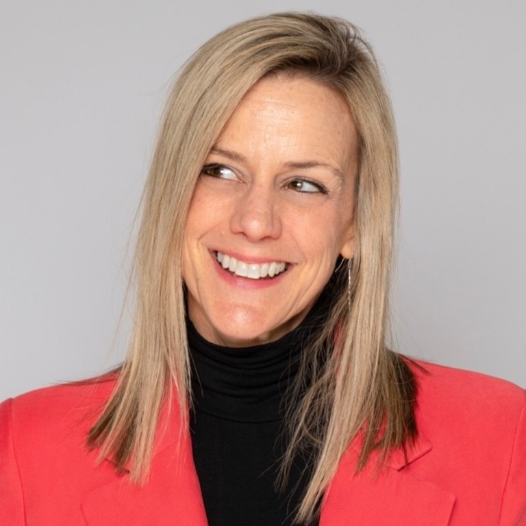 Headshot of Lauren Johnson