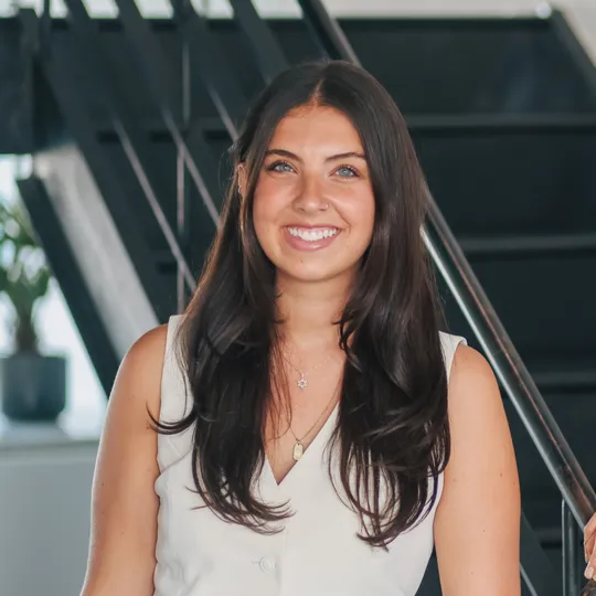 Talia Goldstein, Agent in  - Compass