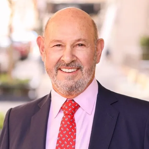 Julian Hutter, Agent in  - Compass