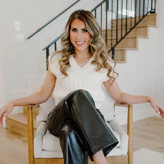 Nicole Caddell, Agent in  - Compass