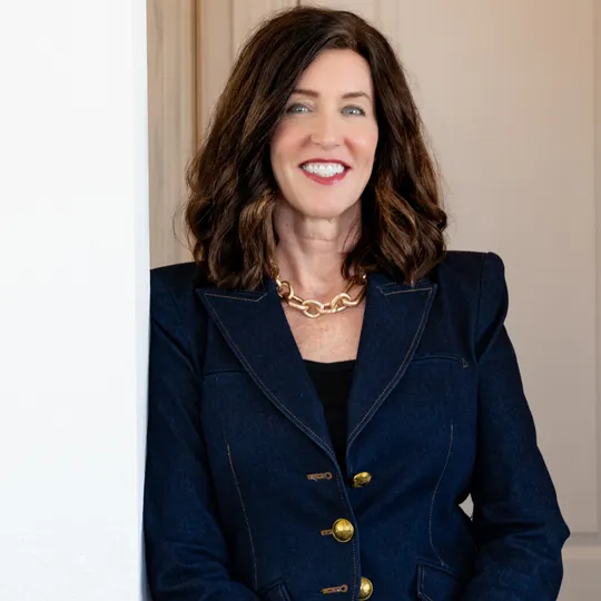 Shari Gustafson, Agent in  - Compass