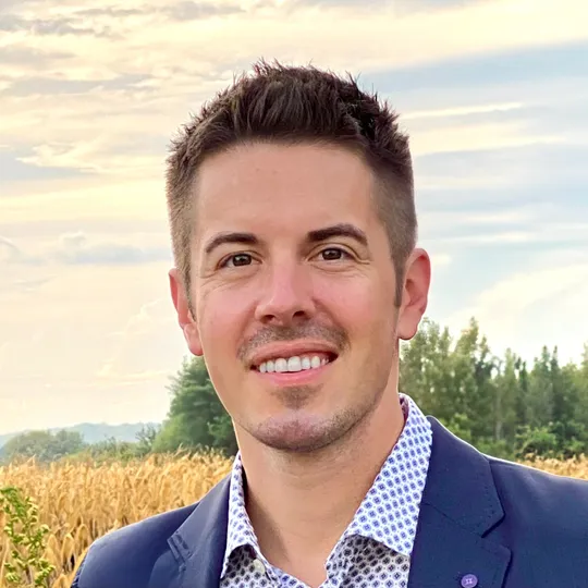 Jake Casper, Agent in  - Compass