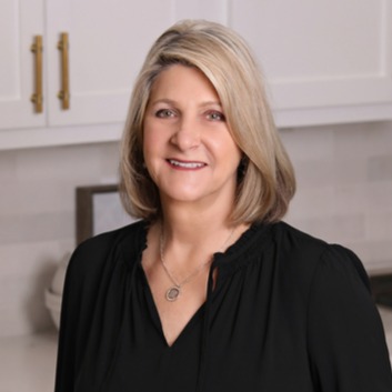 Headshot of Kris Peltier