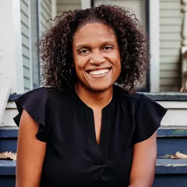 Davida Abells, Agent in  - Compass