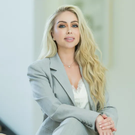 Jennifer Echeverry, Agent in  - Compass