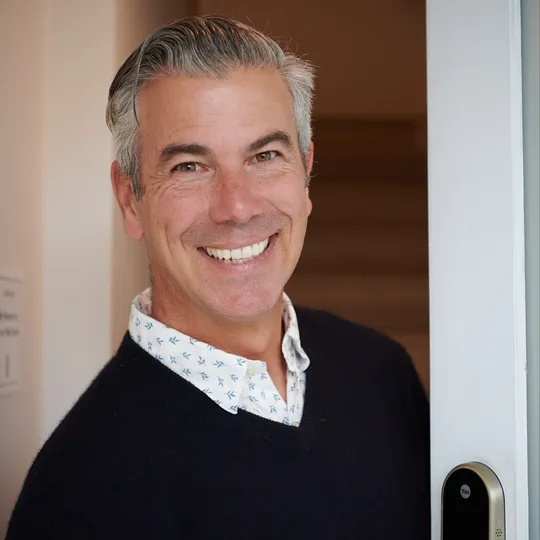 Peter Lee, Agent in  - Compass