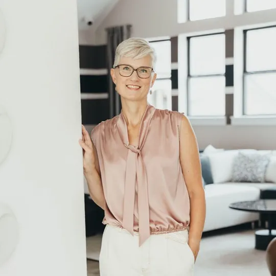 Amy Berry, Agent in  - Compass