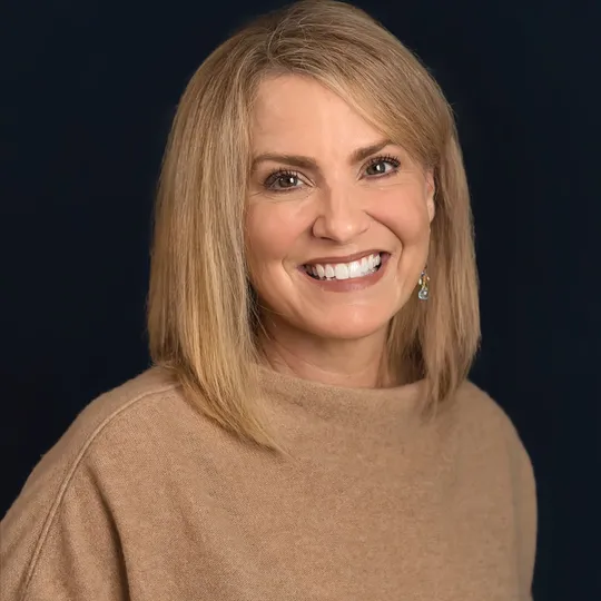 Lisa Clifford, Agent in  - Compass