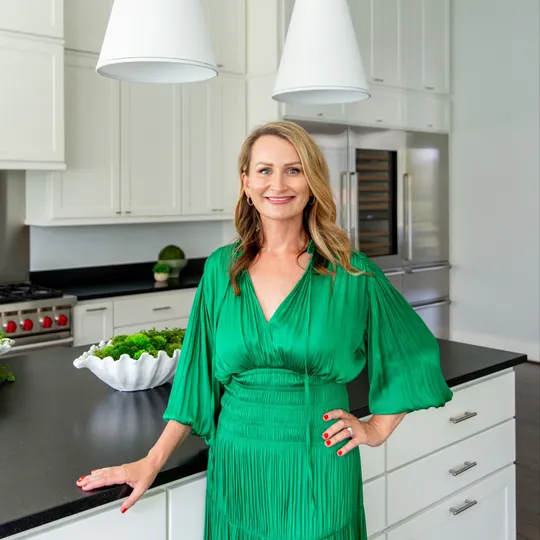 Kasia McCormick, Agent in  - Compass