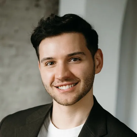 Josh Ruszas, Agent in  - Compass